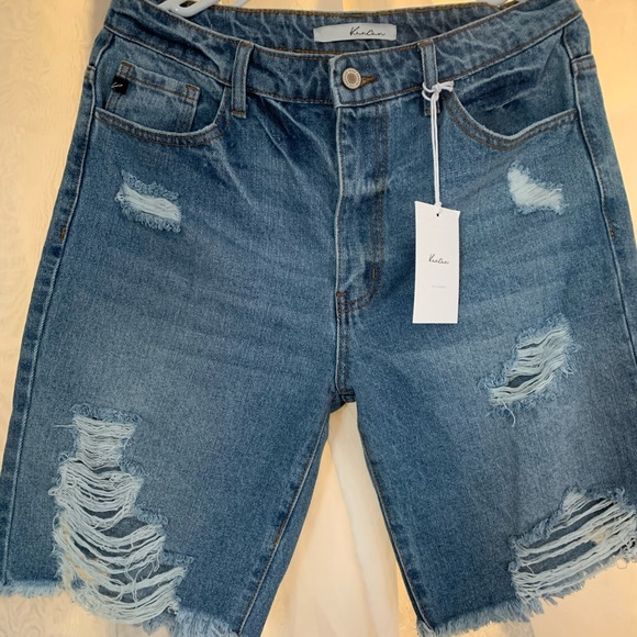✨Fashion nova Bermuda jeans . - Picture 1 of 5